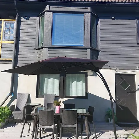 بيت ضيافة Peaceful Place هونفوس